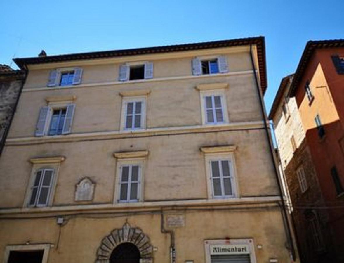 Appartamento Dietro Le Quinte Nel Cuore Di Perugia Exterior foto